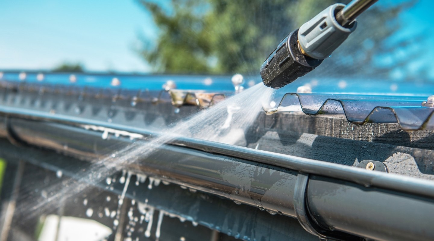 handyman gutter cleaning